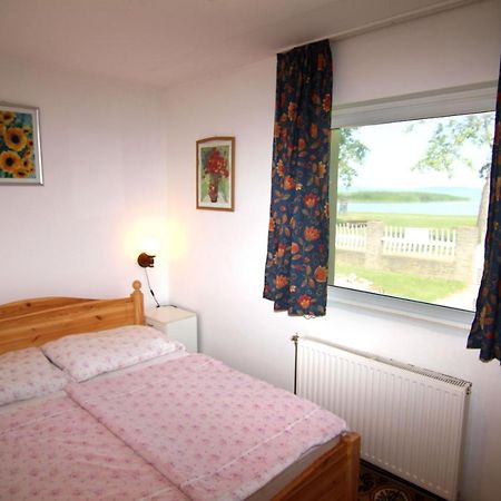 Margareta Apartmanhaz Balatonboglar Exterior photo