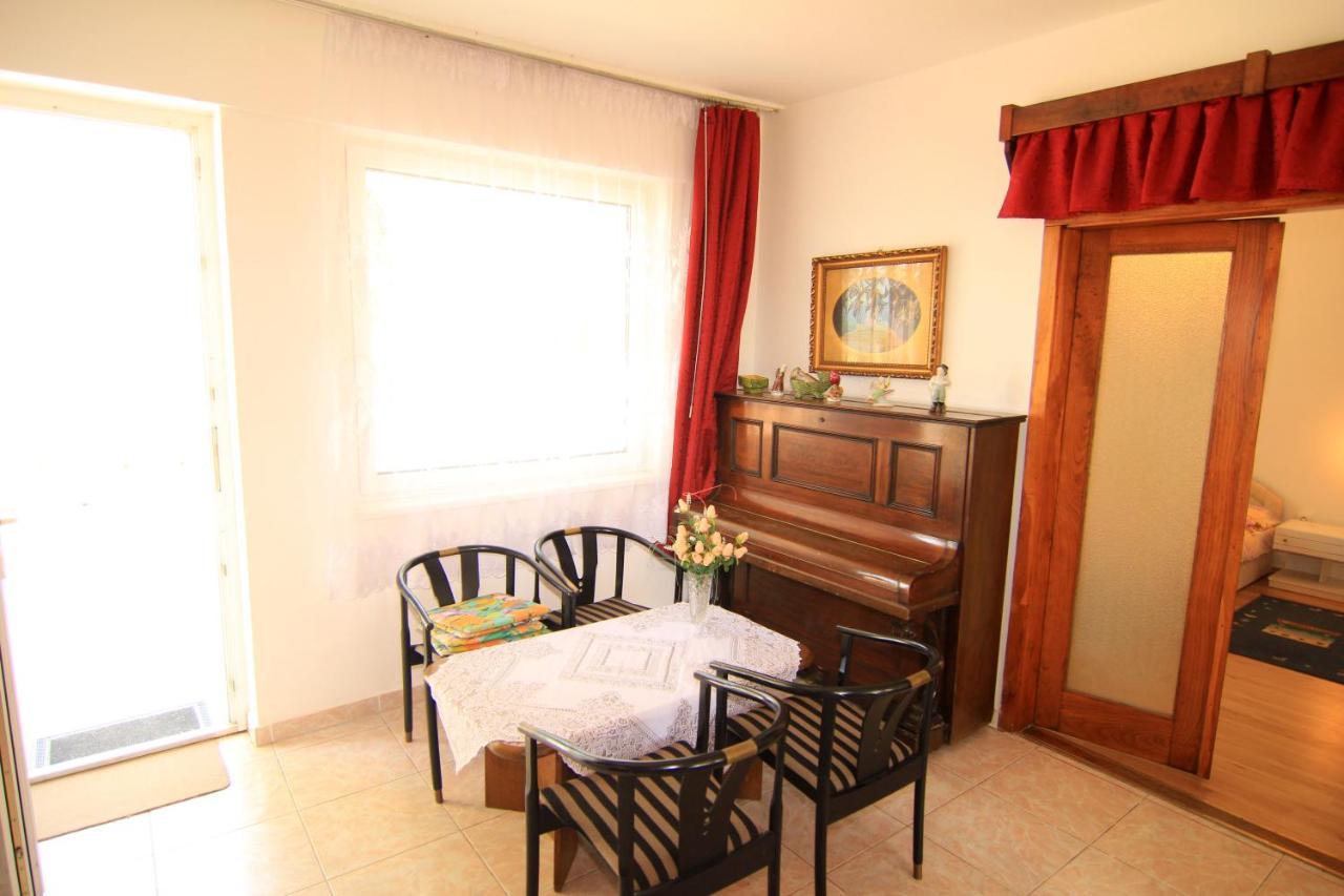 Margareta Apartmanhaz Balatonboglar Exterior photo